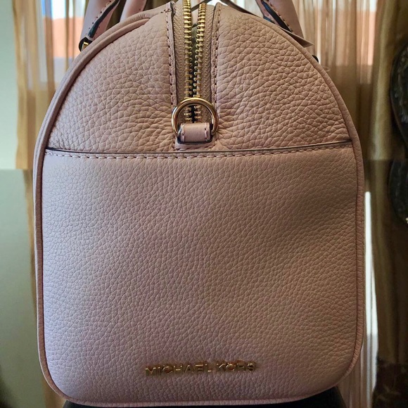 Michael Kors brand new purse - Picture 3 of 3